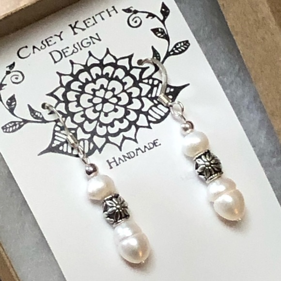 White Pearl Earrings - Picture 6 of 8